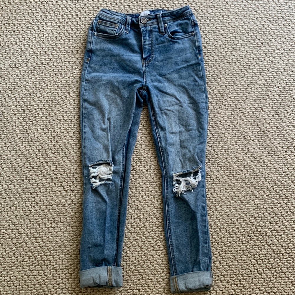 Tillys “West of Melrose” Ripped Skinny Jeans
